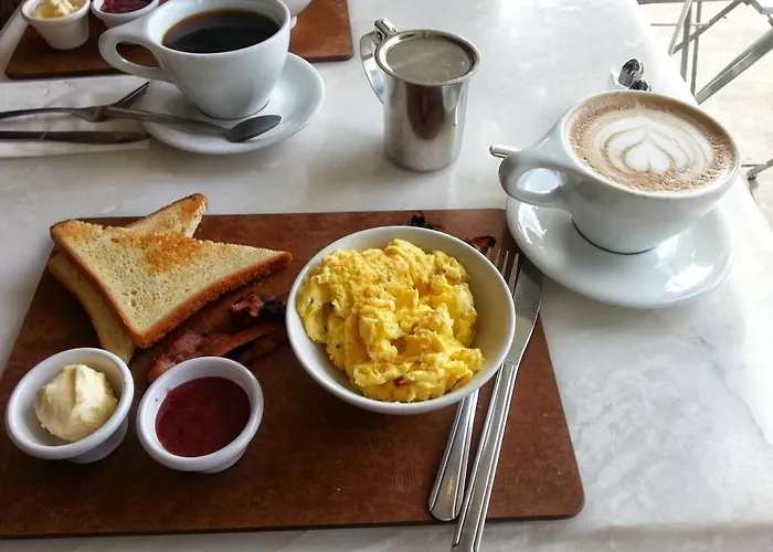 Private - & Mountain Views & Free Parking & Wifi