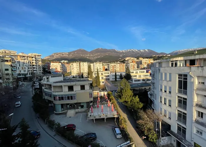Privatunterkunft Private - & Mountain Views & Free Parking & Wifi Tirana