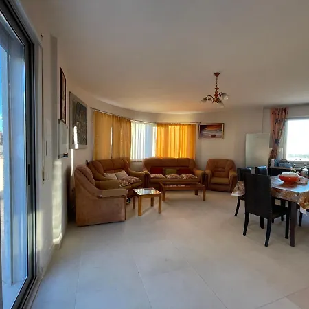 Private - & Mountain Views & Free Parking & Wifi