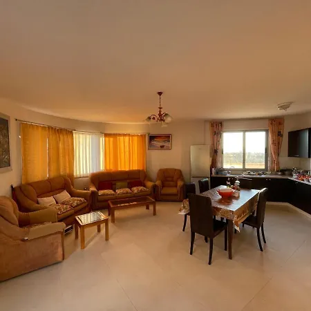 Private - & Mountain Views & Free Parking & Wifi 地拉那